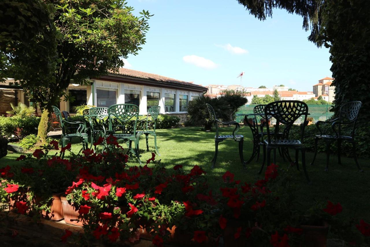 Hotel Virxe Da Cerca By Pousadas De Compostela Santiago de Compostela Exterior photo