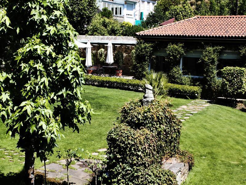 Hotel Virxe Da Cerca By Pousadas De Compostela Santiago de Compostela Exterior photo